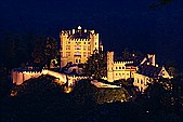 Haus Antonie - Ferienwohnungen in Füssen im Allgäu - Schloß Hohenschwangau bei Nacht